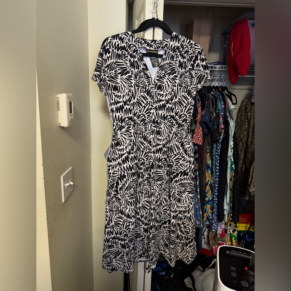 Black & White Printed Short Sleeve Dress